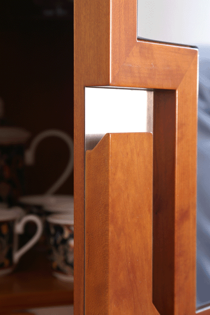 Geschirrschrank